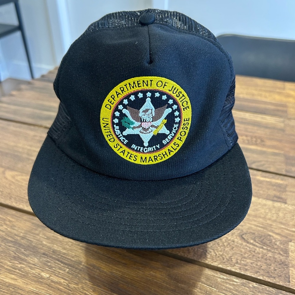 VINTAGE “Dept of justice United States Marshalls Posse” black trucker hat.